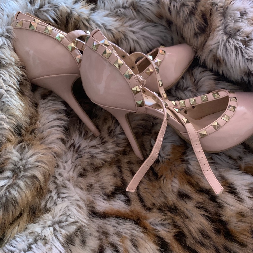 Heel - Picture 4 of 5